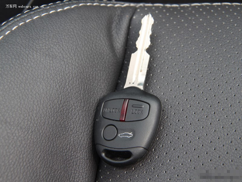 Applicable to Mitsubishi Jinxuan ASX style Disi wing shenjinchang glandy Lanse silicone key case remote control bag