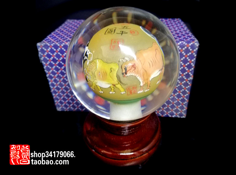 (Old object decoration craft gift decoration)1980s traditional hand-painted five-cow figure painting crystal ball craft decoration