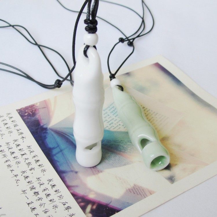 Flower Thousand Bone Whistle Necklace Pendant Couple Model Pair Can Blow Student Children's Jewelry Gift Ceramic Wholesale