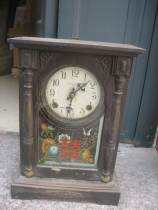 Ancient elegant and intact century-old festive wedding old mechanical clock antique clock Baozi brand film and television props