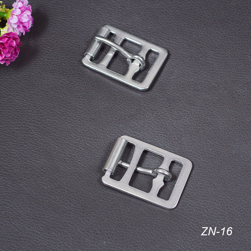 Harness hardware small accessories English belly belt metal buckle belly buckle Western giant equestrian supplies