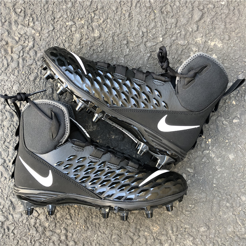 nike force savage varsity cleats