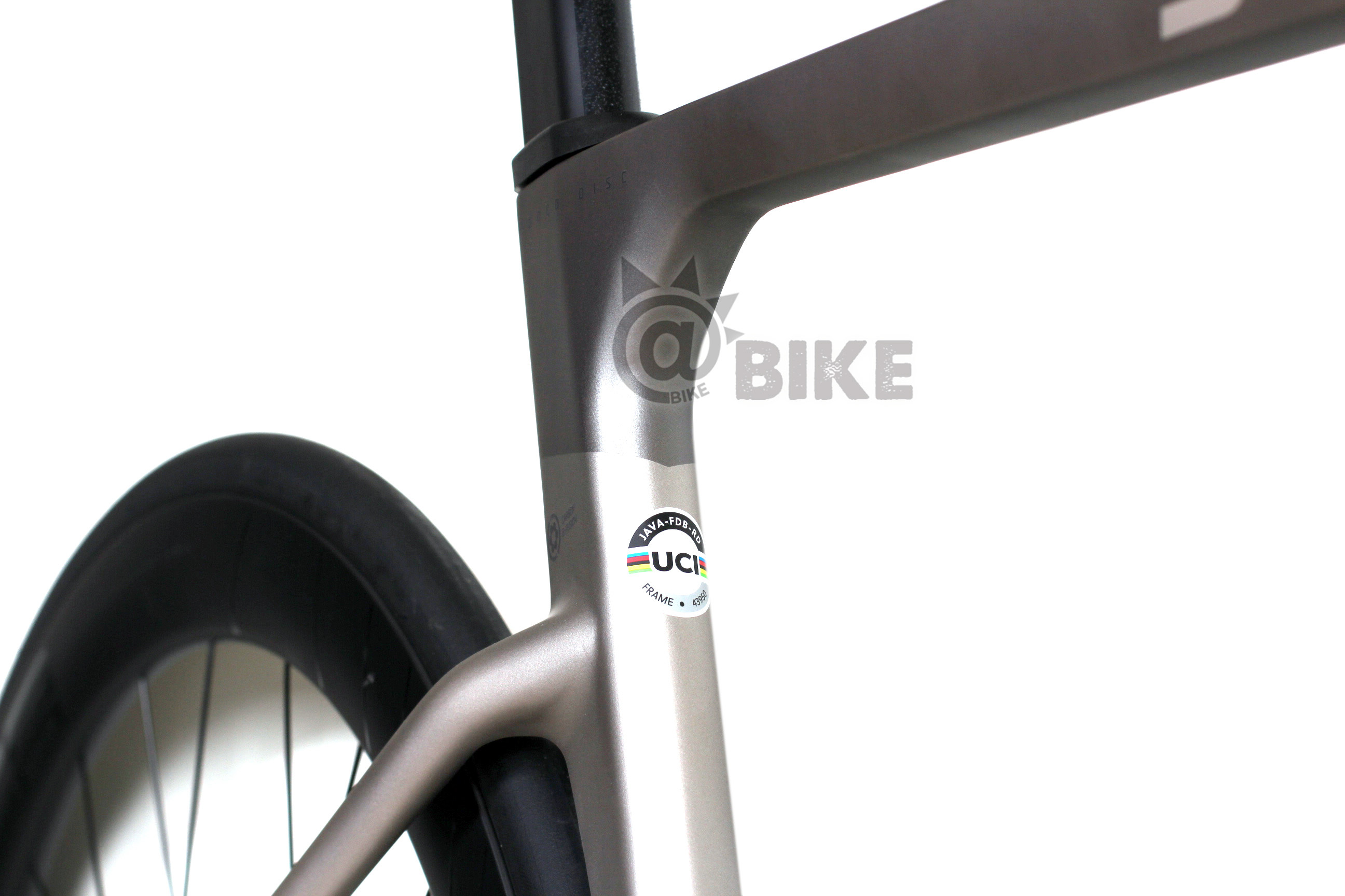 шоссейный велосипед java碳纤维公路车22变速碟刹j-air fuoco公路自行车弯把碳刀男女