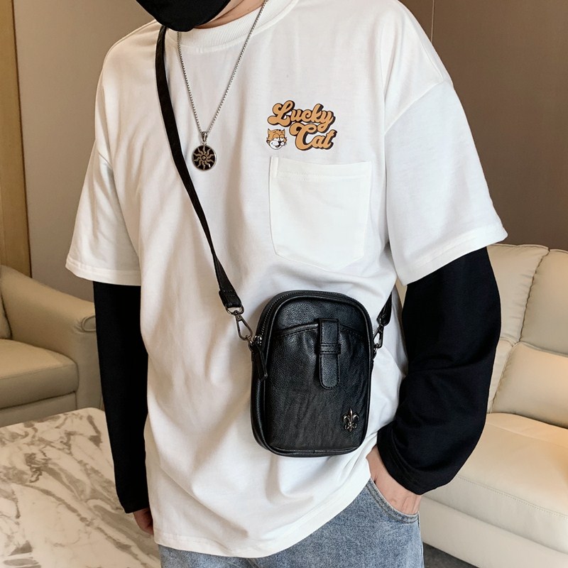 In Tide Personality Rivet Sports Mobile Bag Men's Multi-function Toolkit Small Light Single Shoulder Slipper Bag