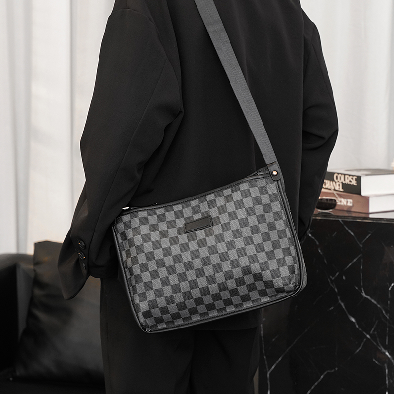 Man Bag Plaid Single Shoulder Bag Casual Diagonal Shoulder Bag Tide Card Men's Bag Business Package Men's Fashion Postman Bag A4 File Package