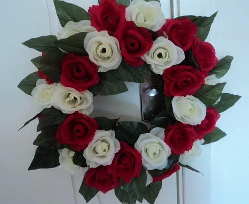 Цветочное кольцо, цветочное кольцо, украшение, свадебное расположение. Фоновое цветочное кольцо красное+белое