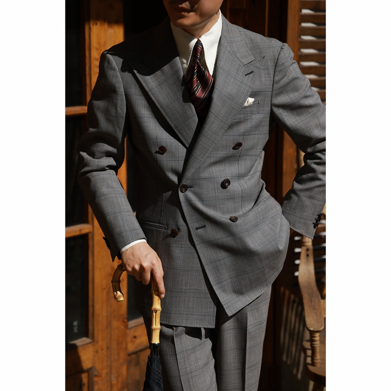 Ugentle's "Empire of Power" Series, the "London Gray Prince Grid, Half-Linen Lining, Double-Breasted Suit Set
