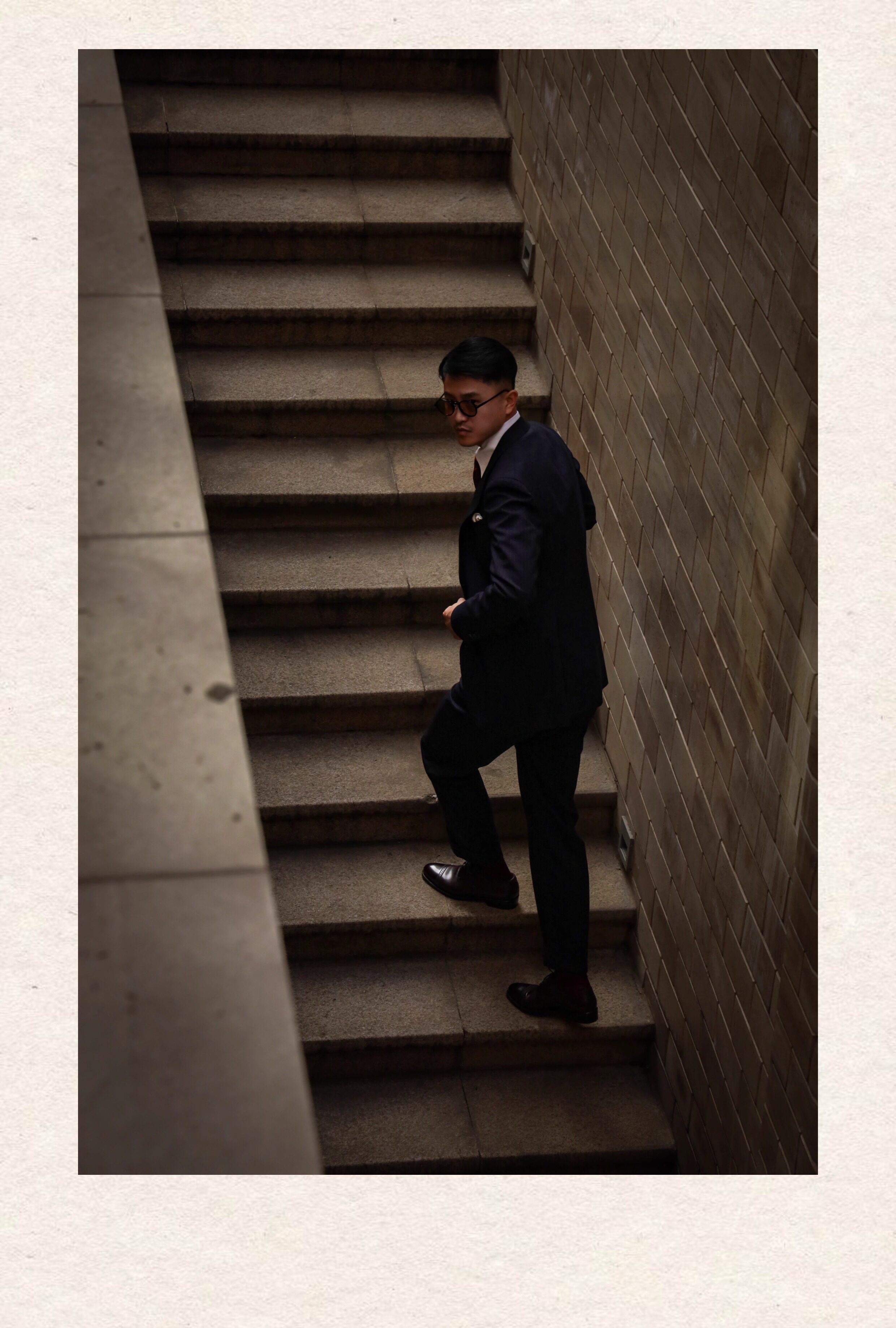 UGENTLE Мужской марка высокая Конечно ремесла midnight blue полоса Науллер спартак Демон пряжка высокая талия мужской брюки 