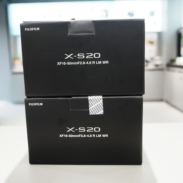 Brand New in Stock Fujifilm Xs20 Mirrorless Digital Camera with Five-Axis Stabilization, High-Definition Video, and Ai Intelligent Focus