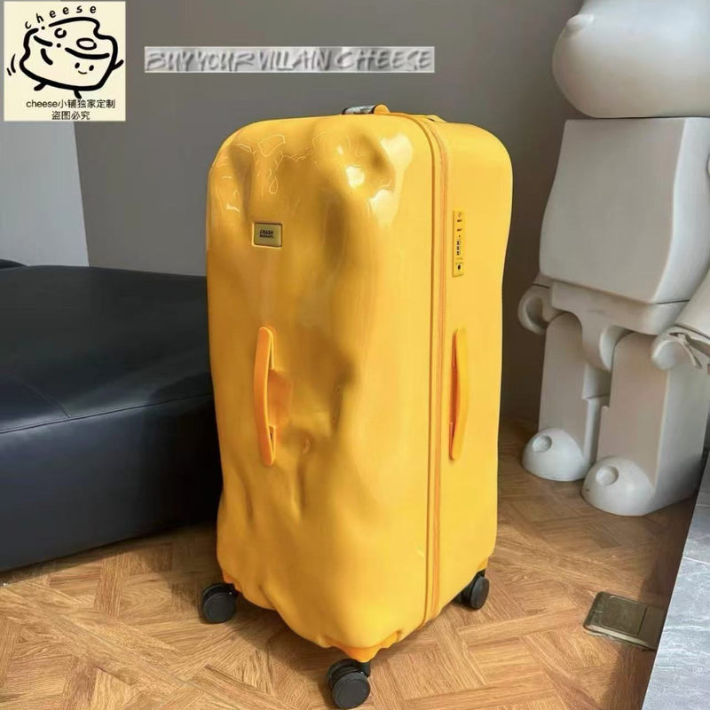 Crash-Resistant, Dented Suitcase, Large Capacity, Unisex Travel Suitcase for Business Trips, Italy Tsa Combination Lock