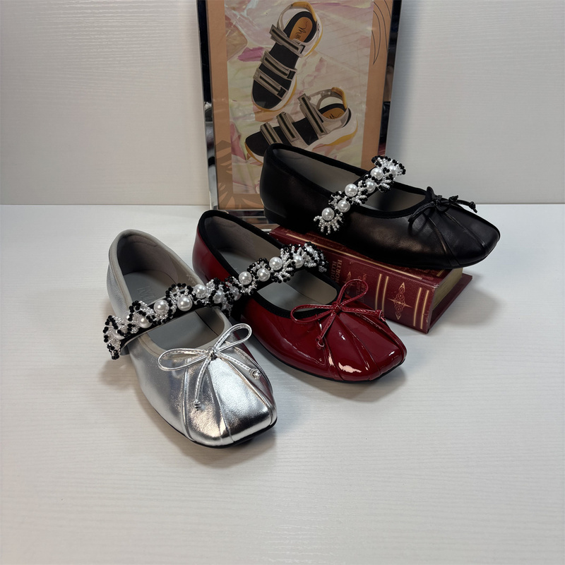 Milaomari Jane Shoes 2026 Spring Collection Fashionable Rhinestone Pleated Pearl Strap Flats M261461611