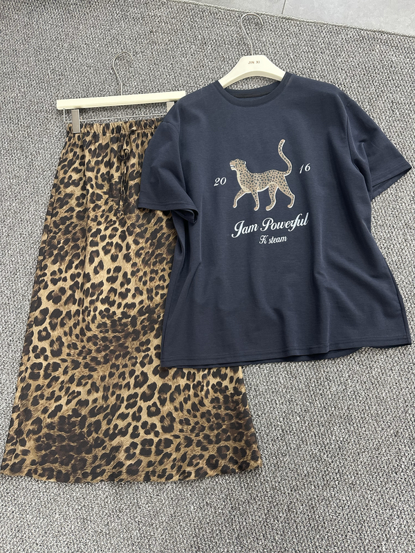 European Fashion Skirt Set 2026 Summer New Casual Leopard Print Oversized T-Shirt + Leopard Print Skirt Age-Reducing Outfit