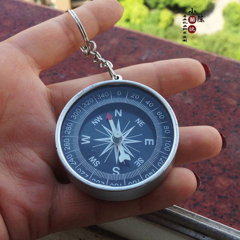 Mini Portable Keychain Compass Compass North Arrow Outdoor Small Gifts Pointing Direction Travel Gear Can Be Customized LOGO