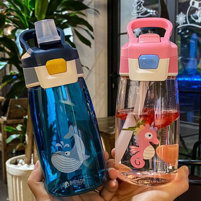 Play Cover Duckbilled Cups Children Cartoon Band Scale Drinking Water Cups Elementary Students Carry-on Plastic Straws Cups Anti-Fall Kettle