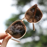 Франция Портни Белл Складывание солнцезащитных очков для женских новых ультрафиолетовых солнечных очков поляризованные солнцезащитные очки, чтобы вы выглядели тонкими