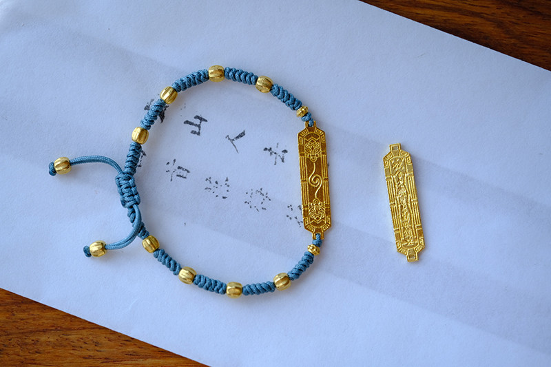 Hua Tai Sui 24k pure gold hand-engraved Hua Tai Sui hand brand 18k handmade gold flower beads bracelet