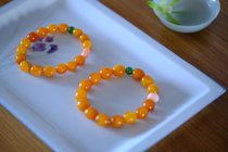 Fairy antique wax fidelity and old-fashioned return antique beeswax bracelets chicken fat yellow and round old wax Su Gong Zibi hidden