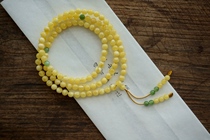 Pinghu Autumn Moon Natural old beeswax rare good material mood white nectar 7mm108 Buddha beads Zen meaning pure pure Net