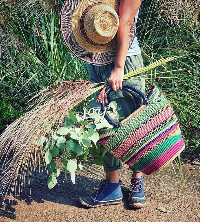 African Ghana Imports Pure Hand Woven Elephant Grass Round Basket U Type Basket Picnic Basket Containing Basket Dressing Basket Florator
