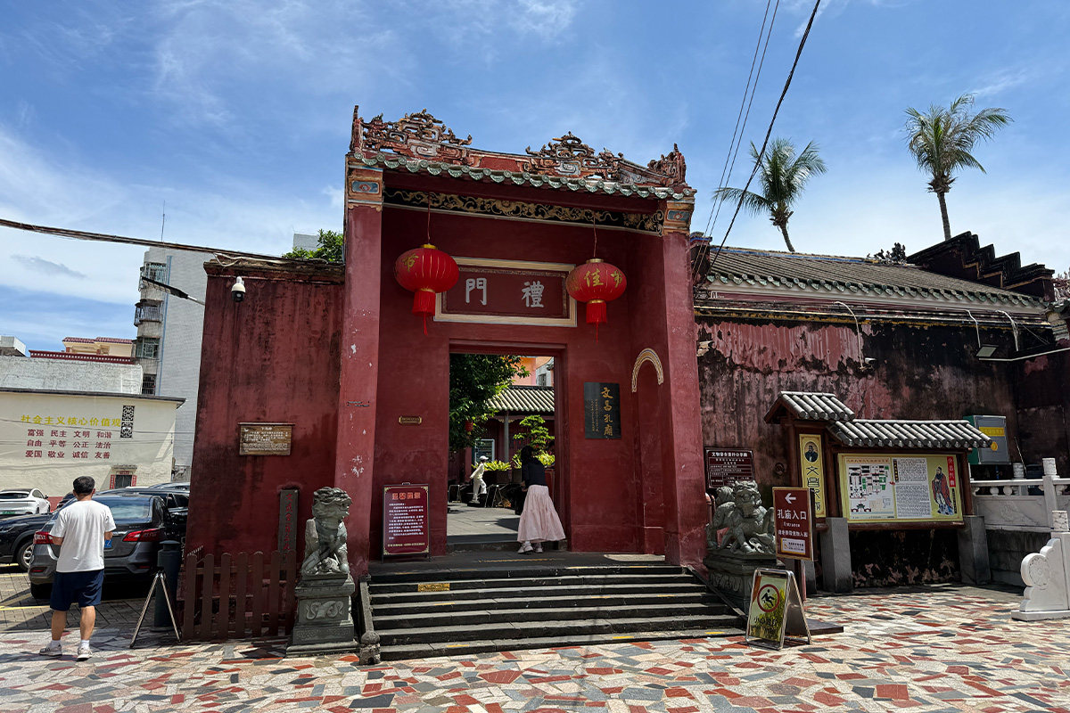 海南环岛自驾一日游｜石头公园36元看了堆石头，孔庙15元看了个门，值不值你自己说