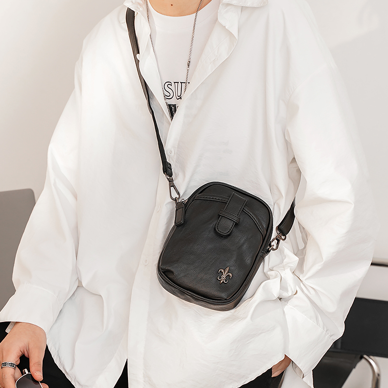 Personality Small Bag Youth Tide Man Street Single Shoulder Bag Mobile Phone Bag Fashion Brief Cortical Leather Cross-Pack Riding Satchel Bag