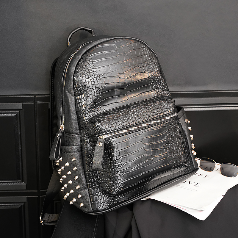New Casual Han Edition Men's Bag Crocodile Print Fashion Rivet Double Shoulder Bag Student School Bag Travel Bag Trend Bag