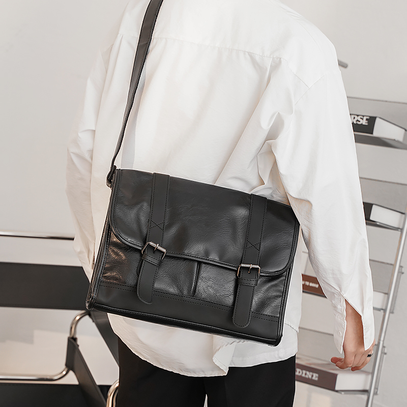 Retro light business travel bag shoulder bag Street leather hipster oblique cross bag outdoor ipad file oblique cross bag