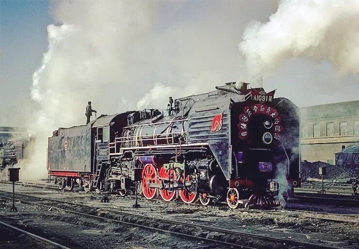 Модель поезда 百万城火车模型 1/87 ho 人民型客运蒸汽机车 Bachmann