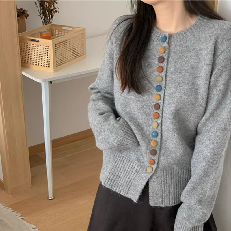 High-End Vintage Colorful Button Knit Cardigan, Thickened, 2025 Autumn New Style, Lazy Style, Slimming, Round Neck, Korean Style High-End Vintage Colorful Button Knit Cardigan, Thickened, 2025 Autumn New Style, Lazy Style, Slimming, Round Neck, Korean Style