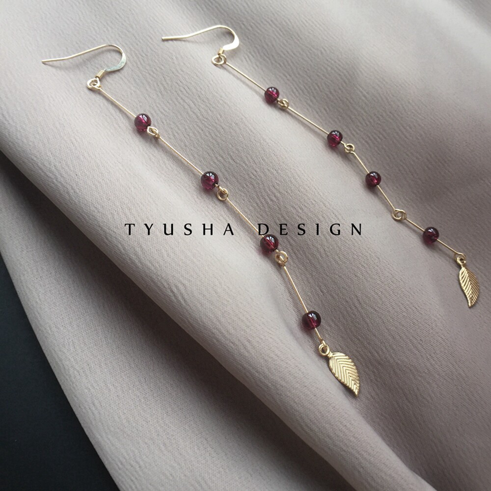 TYUSHA purple natural purple tooth black Garnet imported 14K gold gold gold leaf long earrings