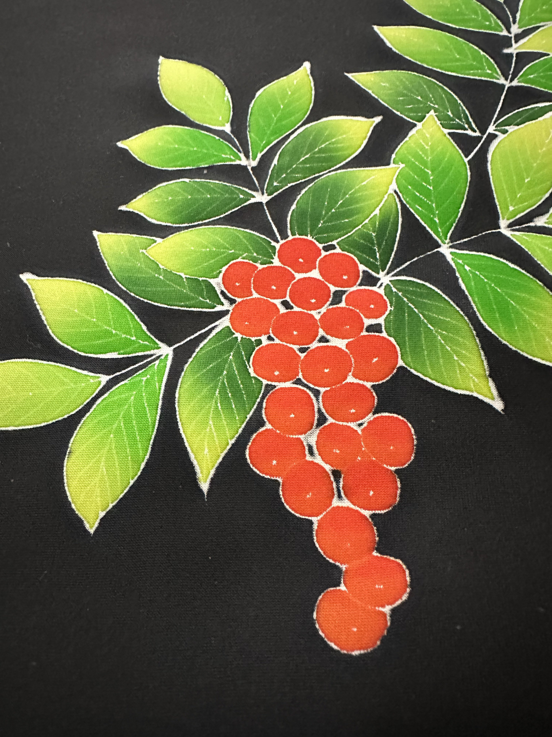 正娟孤品35门幅日本名师手绘植物染色旗袍面料,适合什么人群?-真丝布料-淘宝百科网