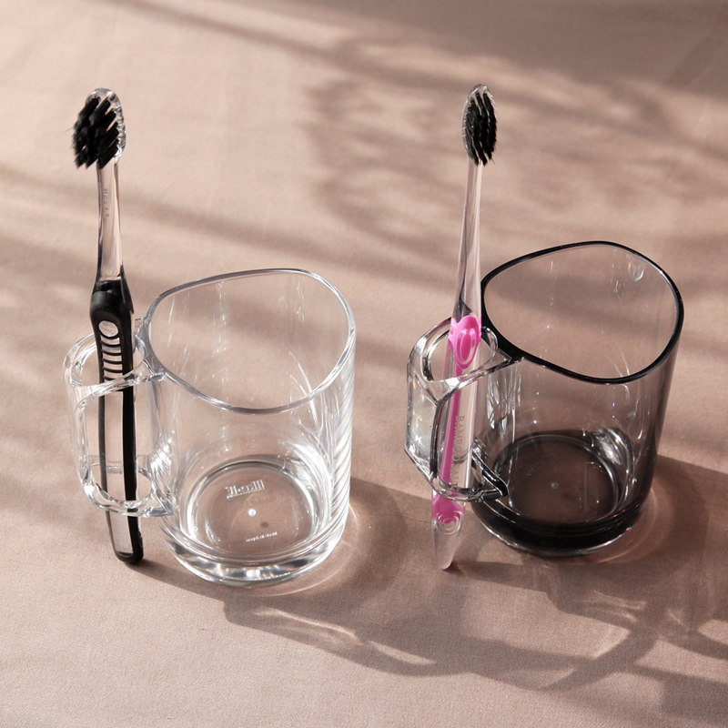 Japan imported wedding Cup resin curved cup mouth transparent brushing mouthwash Cup wash cup with toothbrush holder design