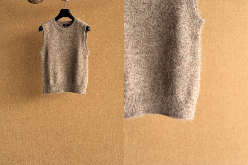 Original Sleeveless Knitted Vest Sweater