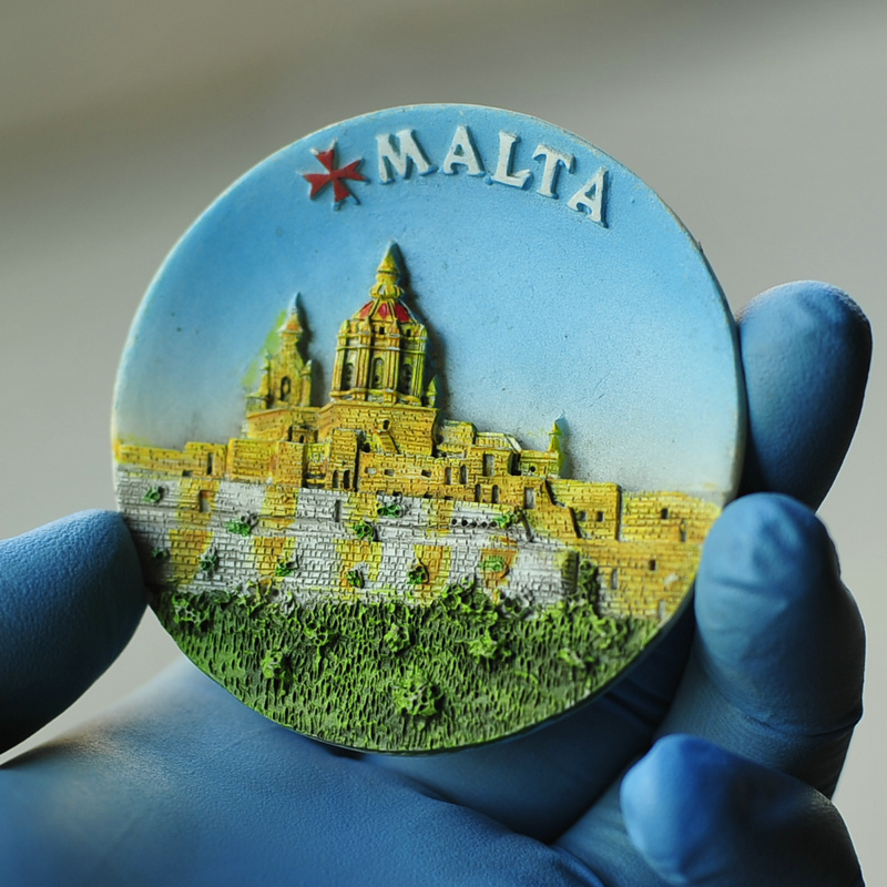 Dingdangtang world travel souvenirs travel back film resin creative refrigerator stickers orphans Malta round orphans