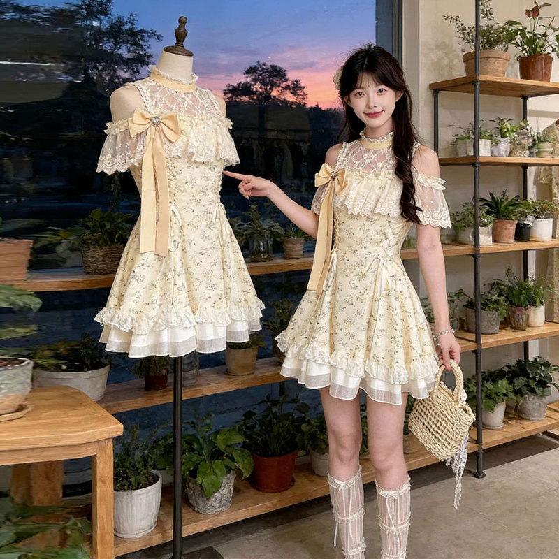 Plus Size Sweet Lace Halter Floral Dress for Women, Summer, Light Yellow, Slim Fit, Bow Tie, Slimming Short Dress