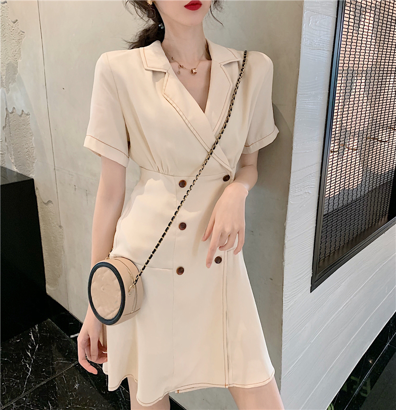 VK旗艦店 韓國風V領復古排扣時尚短袖洋裝