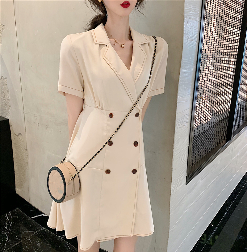 VK旗艦店 韓國風V領復古排扣時尚短袖洋裝