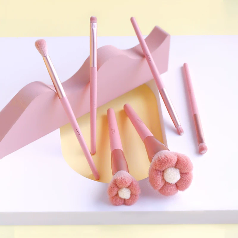 High quality soft brush for face, flowered