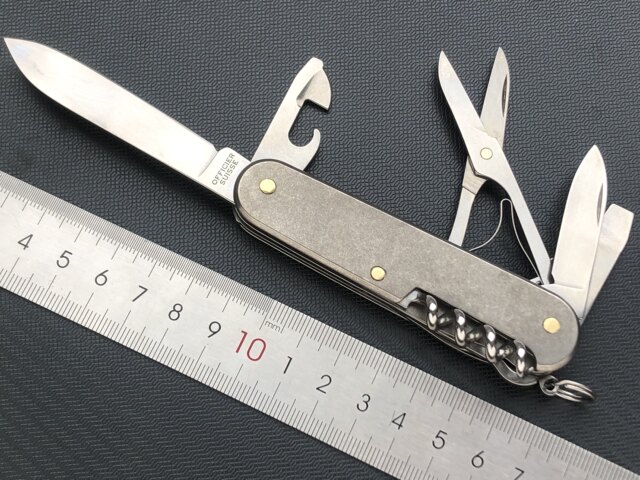 ມືຈັບ titanium ລ້າງດ້ວຍຫີນ 91mm Swiss Army Knife 1.3703 Climber