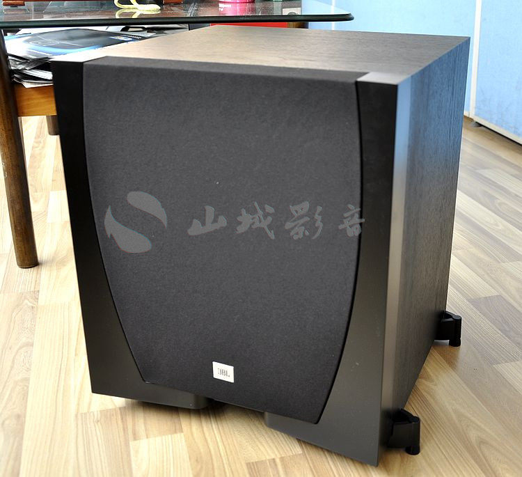 jbl studio 560p