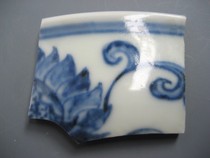 Official kiln porcelain sheet specimen Ming Dynasty official kiln Longgrain to become official Kiln Green Flower Flower Pattern disc