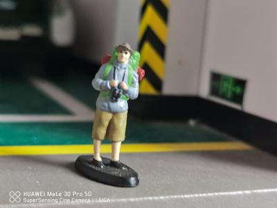 Green Light 1/64 Beach bikini beauty and muscle shorts male figure 58050