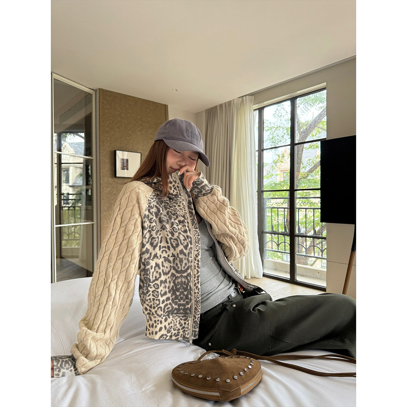 Icefront Stylish Leopard Print Patchwork Knitted Cardigan for Women, New Autumn and Winter Versatile Jacket Top Icefront Stylish Leopard Print Patchwork Knitted Cardigan for Women, New Autumn and Winter Versatile Jacket Top