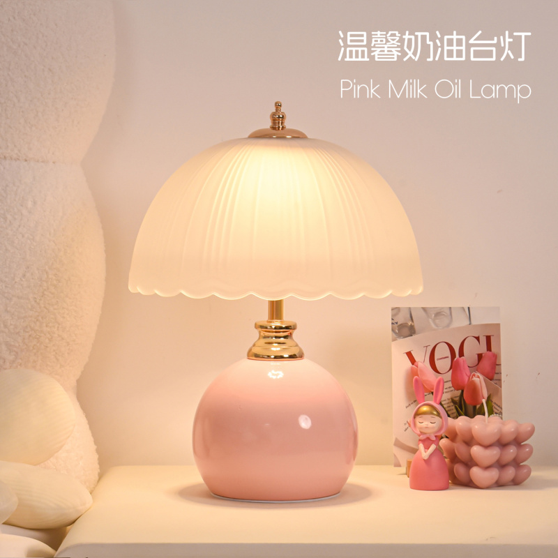 Cream-Colored Large Table Lamp, Master Bedroom Bedside Table Lamp, High-End Luxury Wedding Room Lamp, Girls' Atmosphere Night Light Cream-Colored Large Table Lamp, Master Bedroom Bedside Table Lamp, High-End Luxury Wedding Room Lamp, Girls' Atmosphere Night Light