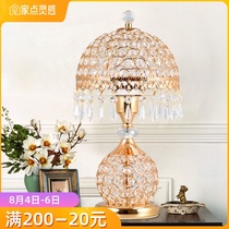 Light luxury crystal table lamp Bedroom bedside lamp Luxury wedding room creative simple modern European romantic fashion warm