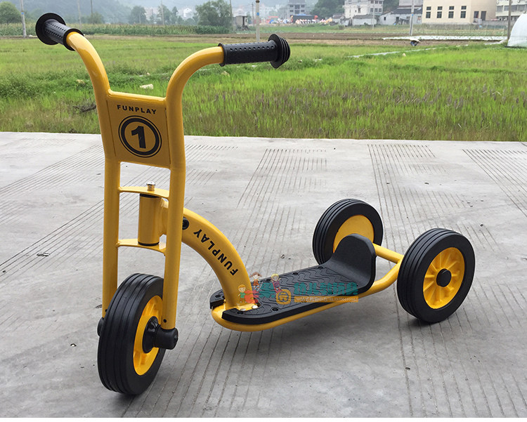 Трехколесный велосипед 幼儿园儿童户外童车体能脚踏车感统训练器材兜风车滑板脚行车拖车 No brand