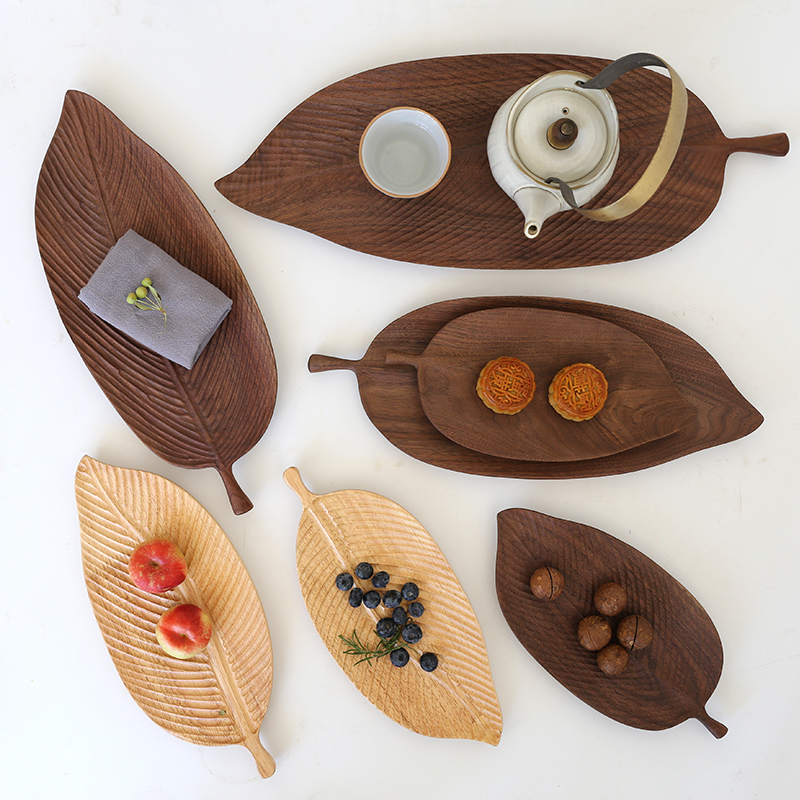 Creative Japanese black walnut leaf disc hand-made wooden pallet snack dish fruit tray tea plate