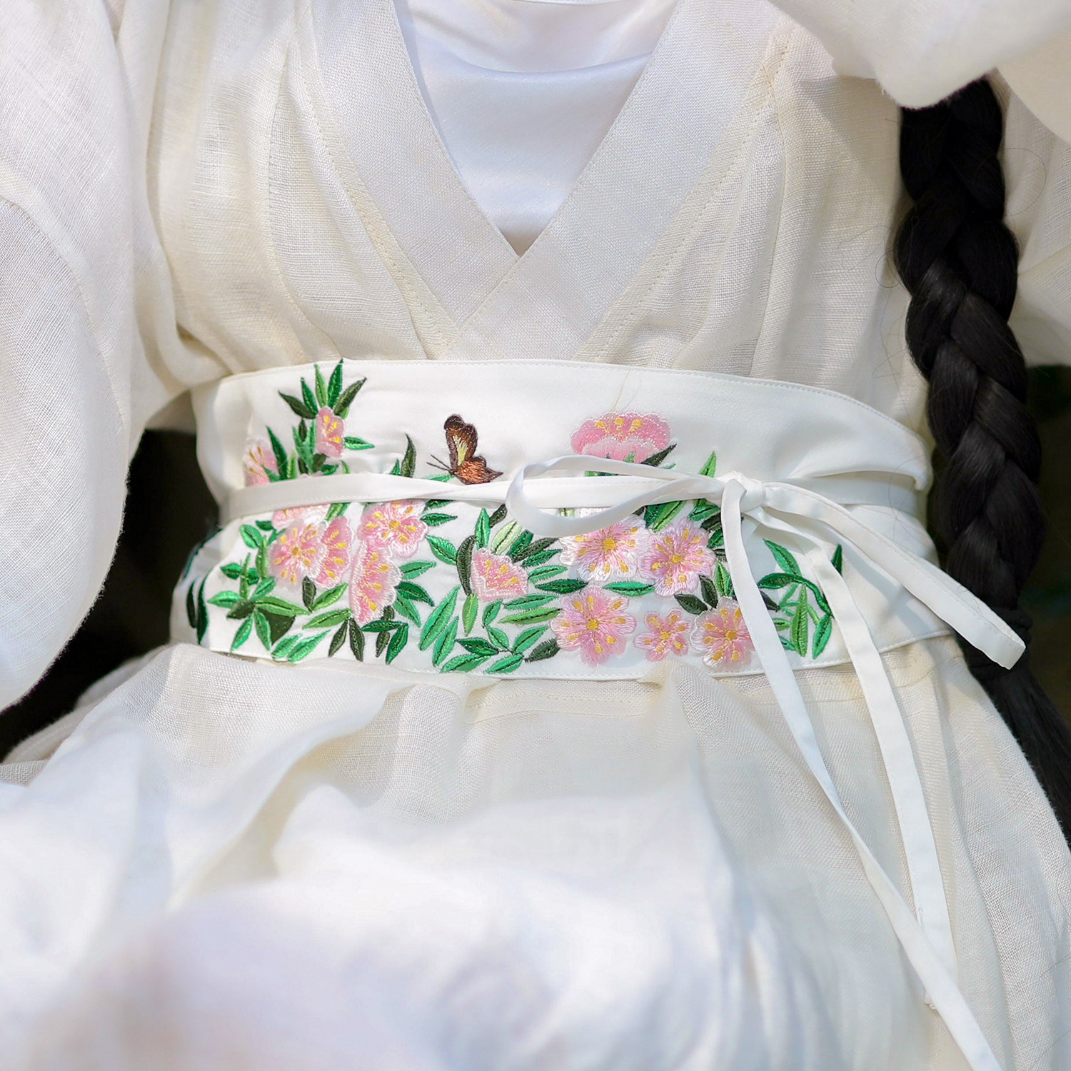 Hand-pushing embroidered waist seal -- a city wind flop -- Chinese wind retro Han elements ancient dress silk with traditional embroidery art-Taobao