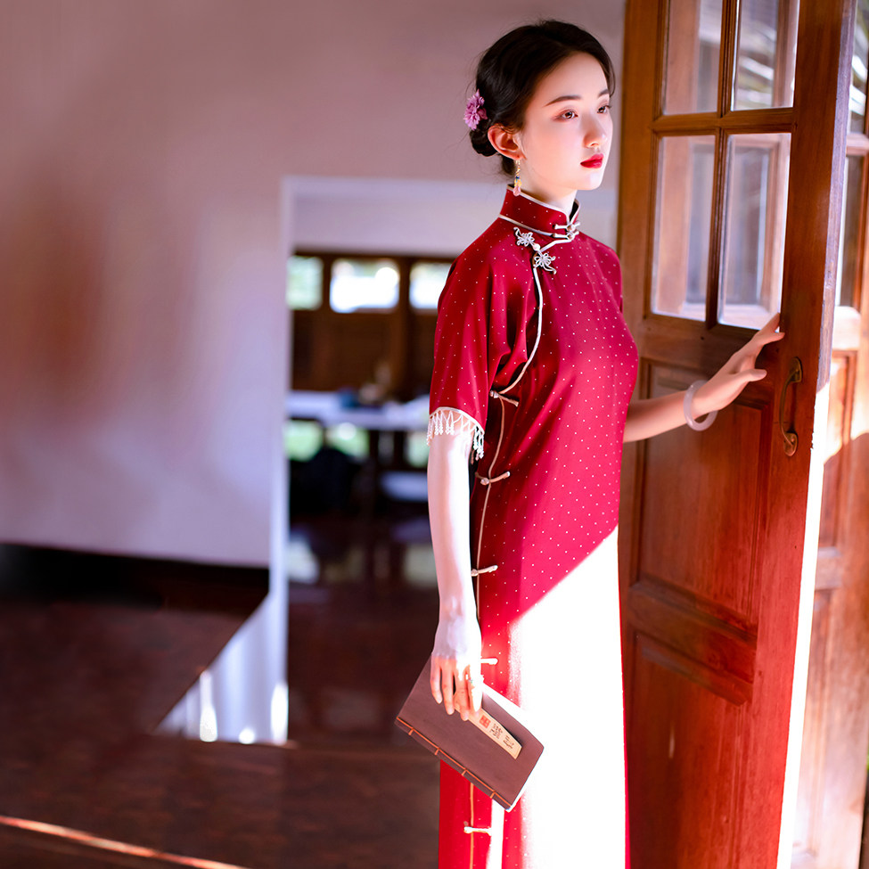 Beauty in the Republic of China wind silk tassel young style a city wind flocculant cheongsam temperament Chinese dress retro dress