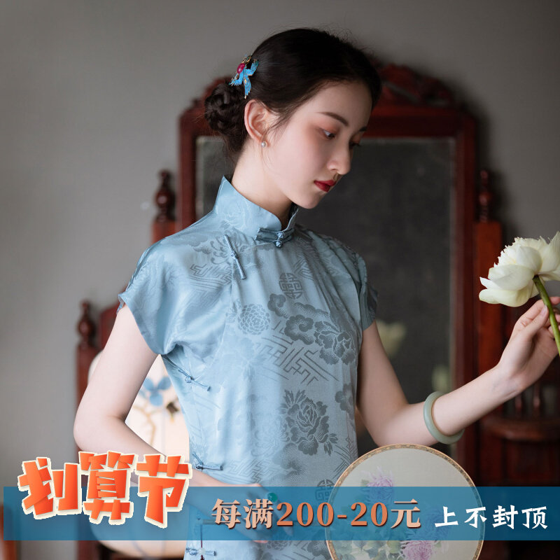 Qing Young Young students with short sleeves full-blown skirt dress retro